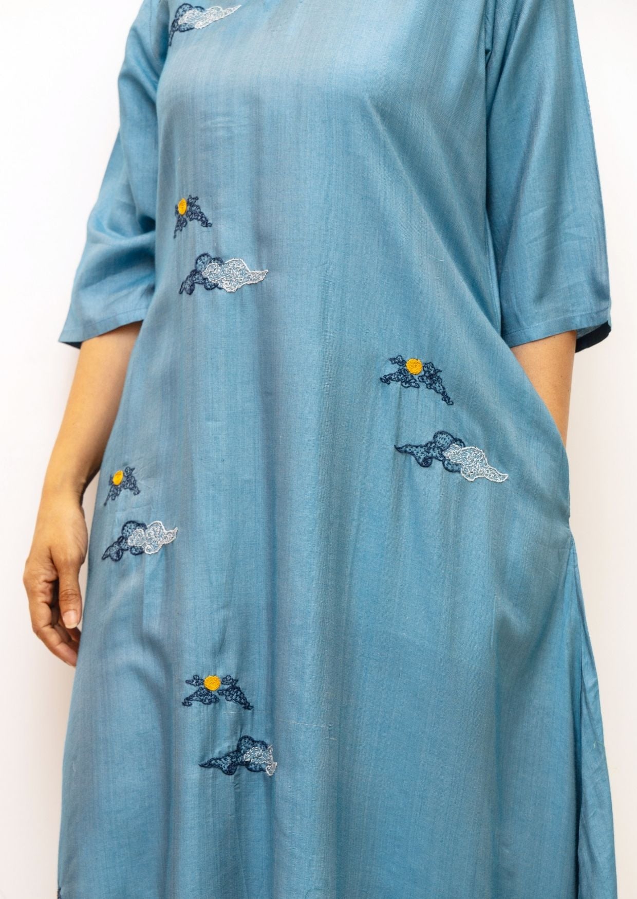 Blue Cloud Embroidery Tussar Cotton Kurta