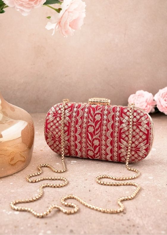 Mirai embroidery clutch red