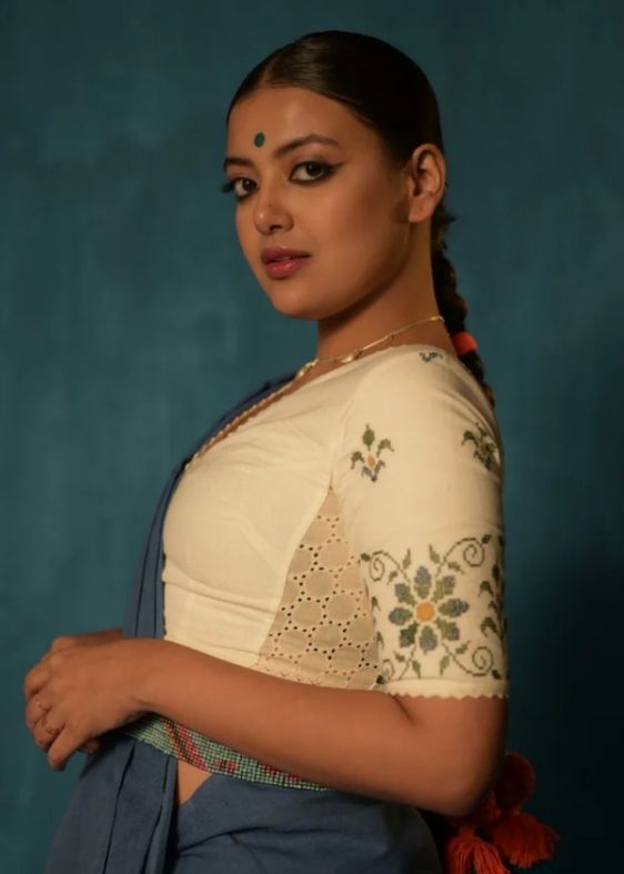 Neel phooler Bagan blouse