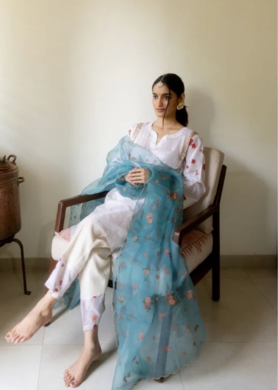 Naaz Silk Set