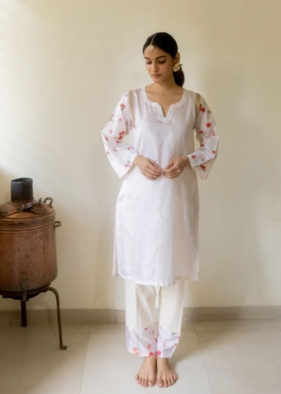 Naaz Silk Set