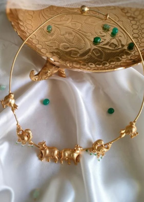 Cow hasli neck piece