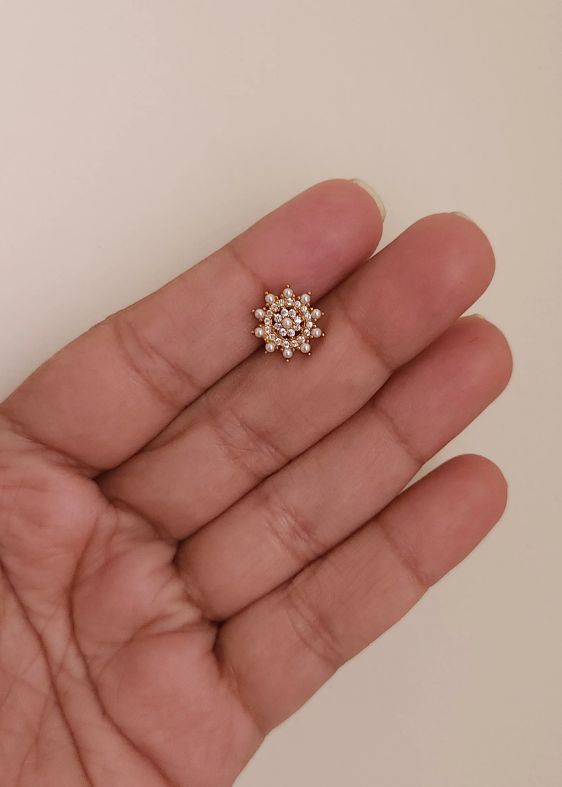 Hiral Silver Nosepins