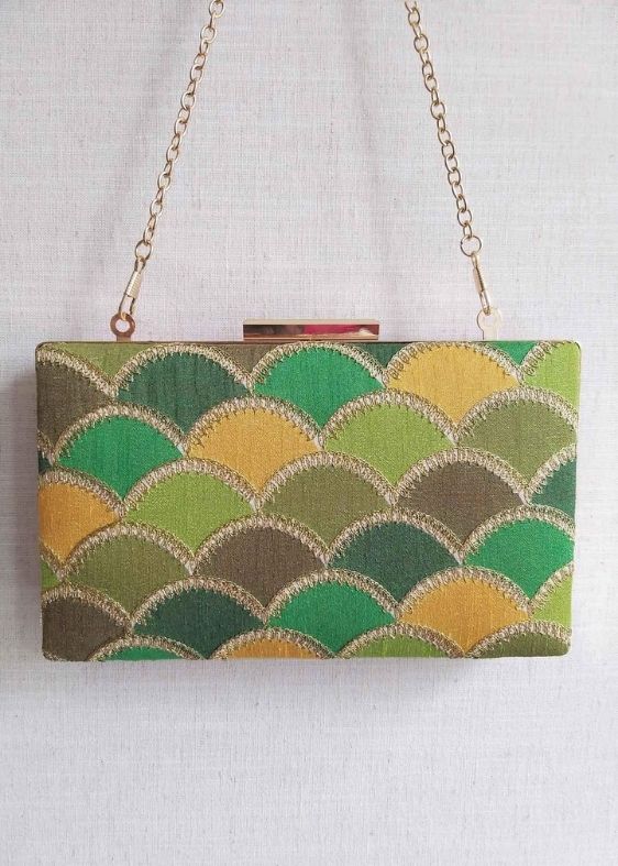 Mehreen shaded clutch green