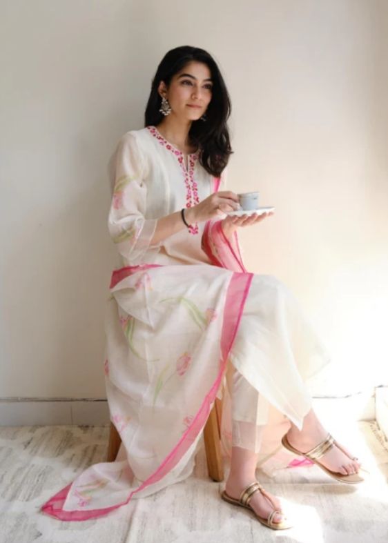 Tulip Ruhi Set