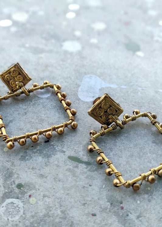Square shape earrings