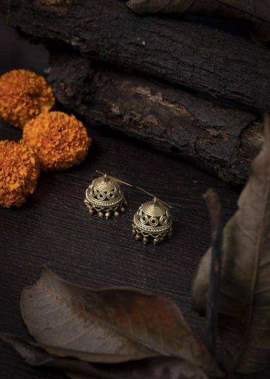 Round spring bhuti earrings
