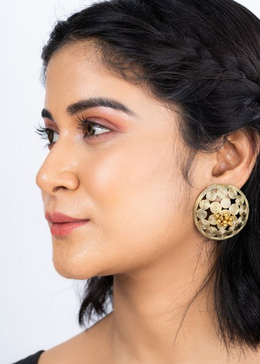 Round earrings