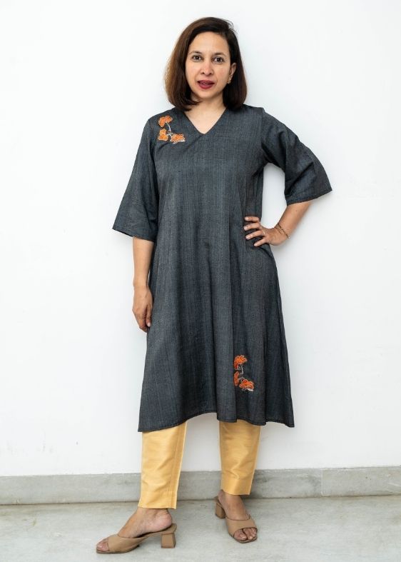 Black Camelia Flower Tussar Silk Kurta