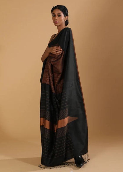 Ratri Khana Saree