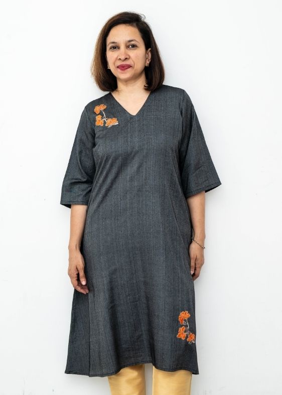 Black Camelia Flower Tussar Silk Kurta