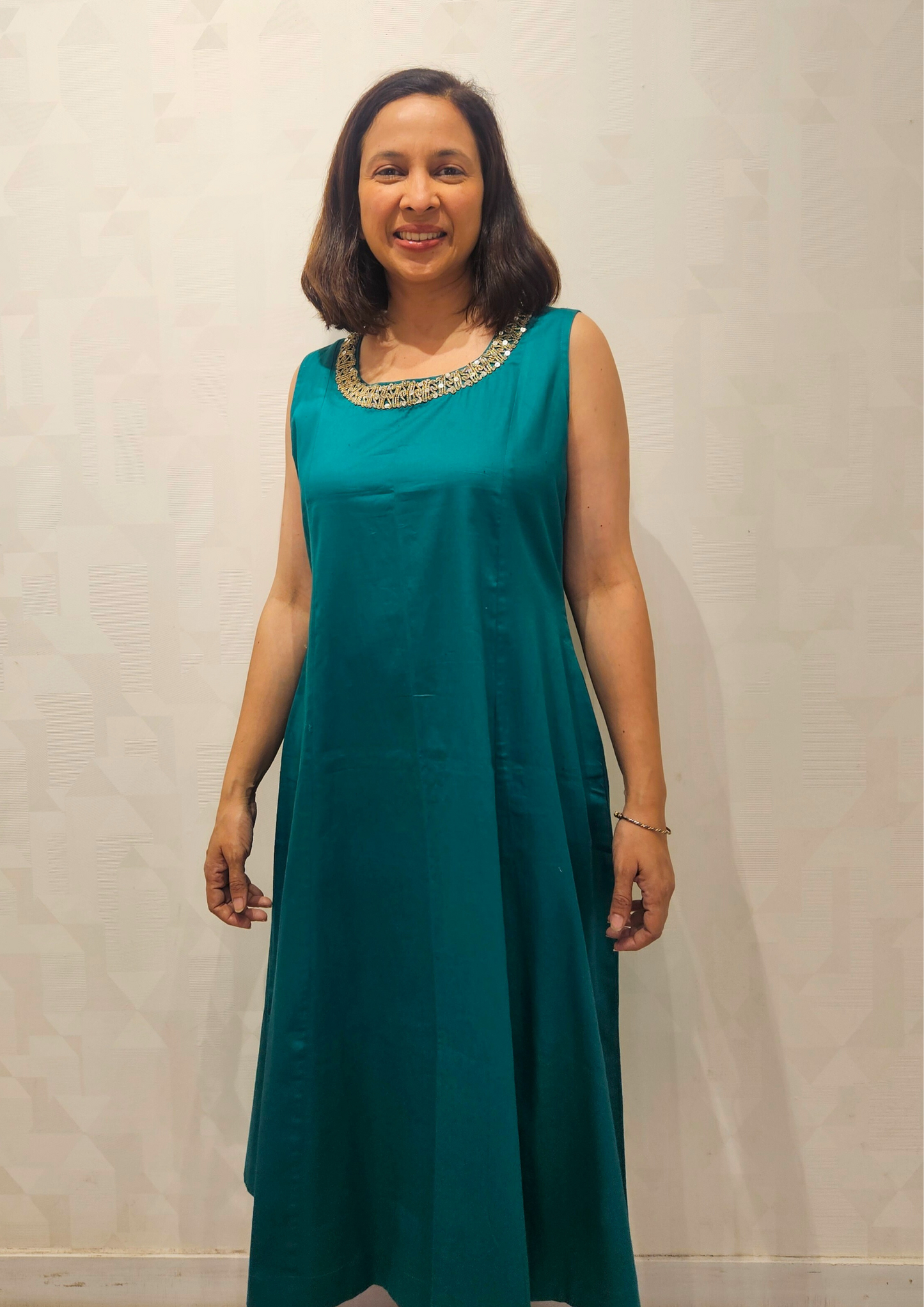 Green Round Neck Lace Embroidery Glazed Cotton Sleeveless Dress