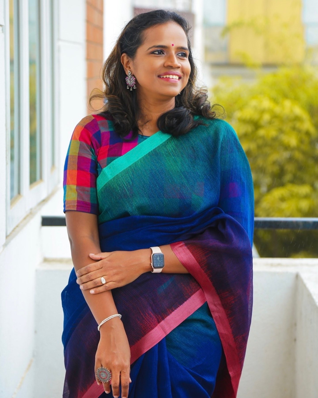 Blue Red Surreal Shaded Mullbery Silk Saree