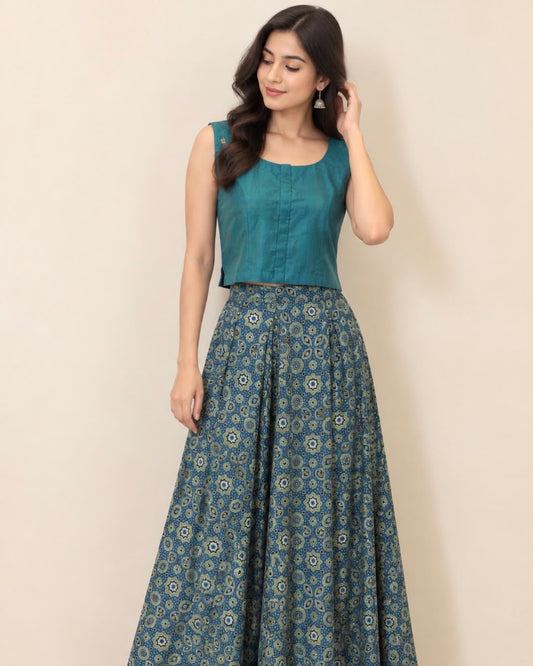Green Maheswari Silk Cotton SP Cut Sleeveless Blouse