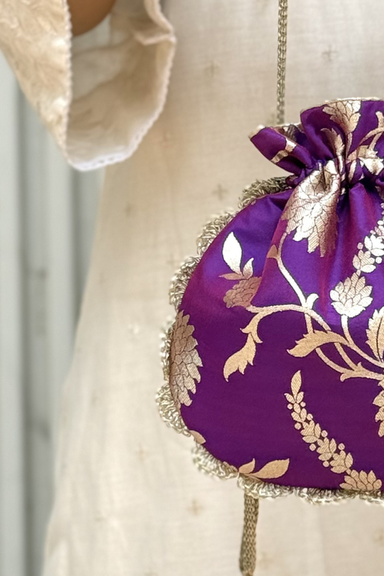 Satrangi Banarasi potli - Purple
AM-PT-0426-0014