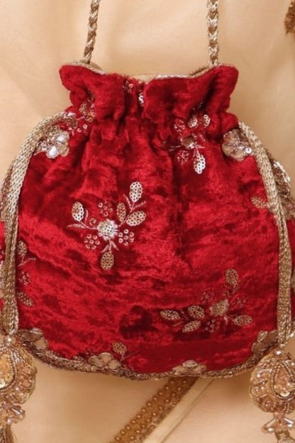 Ras Velvet Scallop Embroidered Potli - Red
AM-PT-0426-0008
