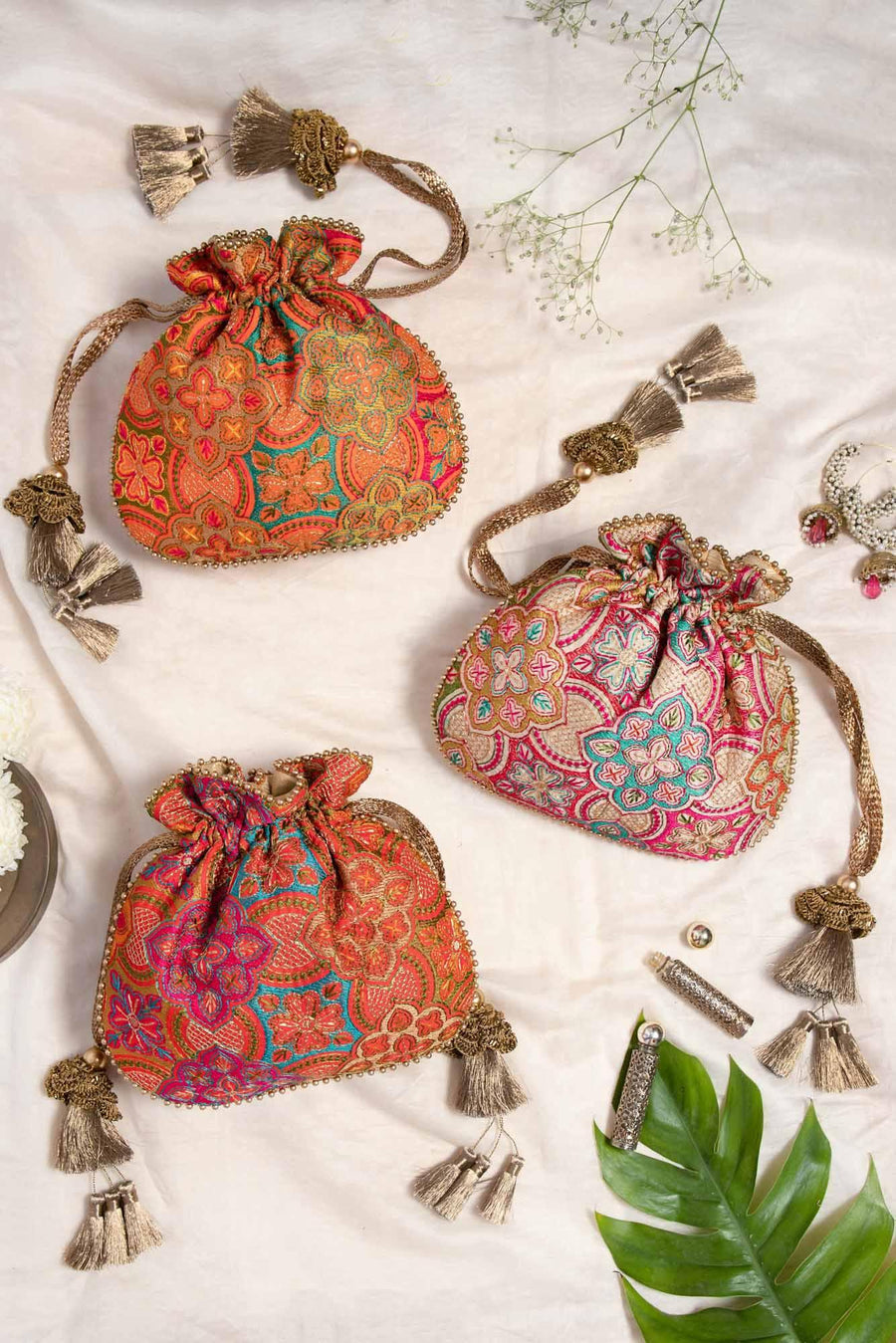 Amna Potli bag - Orange
AM-PT-0320-0003