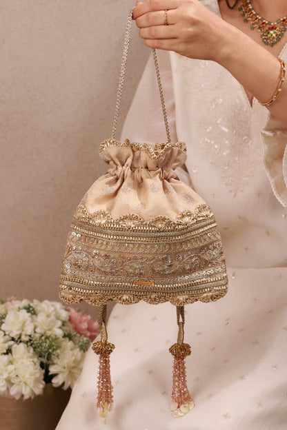 Mrida Potli - Beige
AM-PT-0726-0017