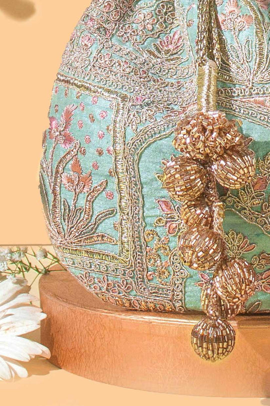 Amer turquoise potli
AM-PT-0723-0007