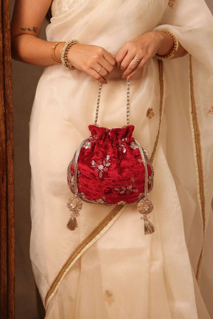 Ras Velvet Scallop Embroidered Potli - Red
AM-PT-0426-0008
