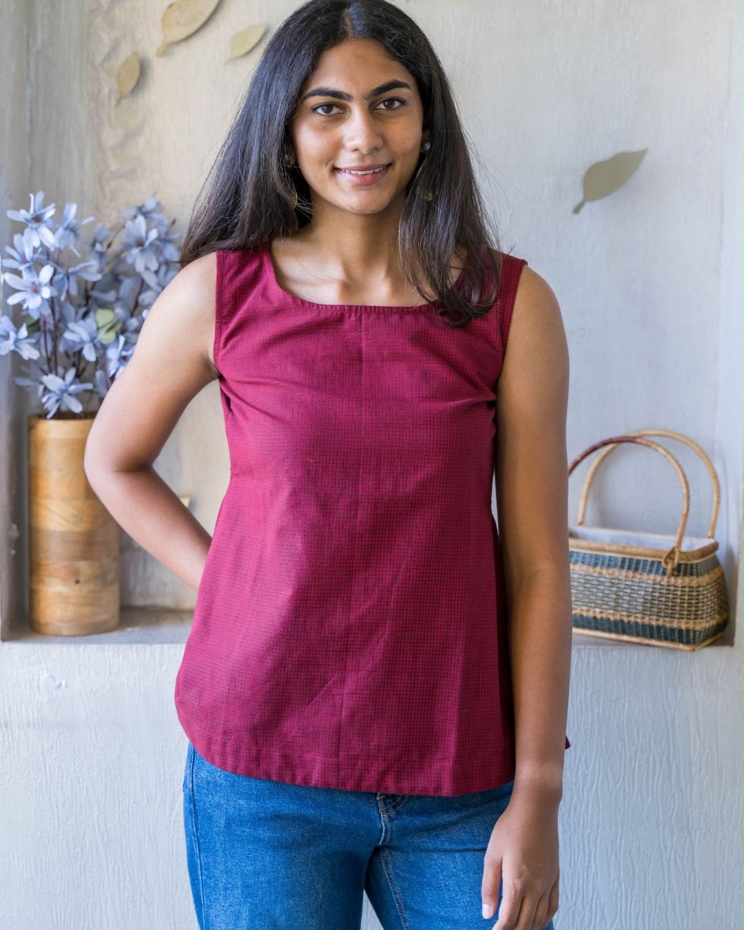 Marron Black Sleeveless Checks Top
