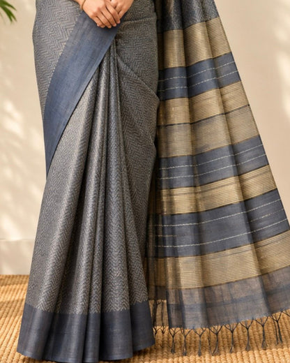 Grey Hand Woven ZigZag Chattisgarh Tussar Silk Saree