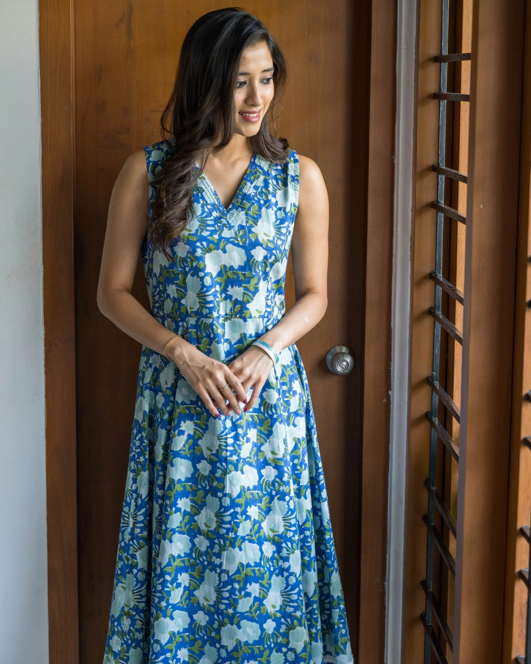 Blue Floral Printed Lase V Neck Sleeveless Dress