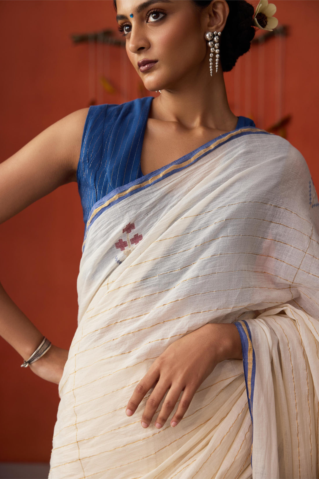 OffWhite Zari Striped Jamdani Cotton Saree