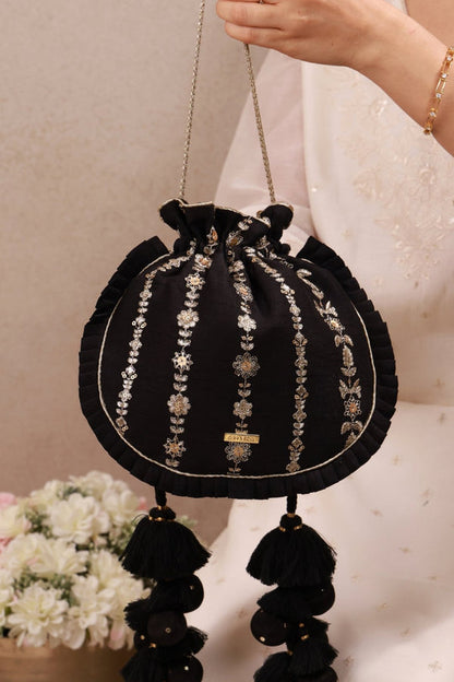 Dhaga Embroidered Pleated Potli - Black
AM-PT-0726-0025