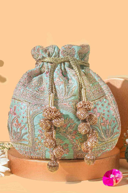 Amer turquoise potli
AM-PT-0723-0007