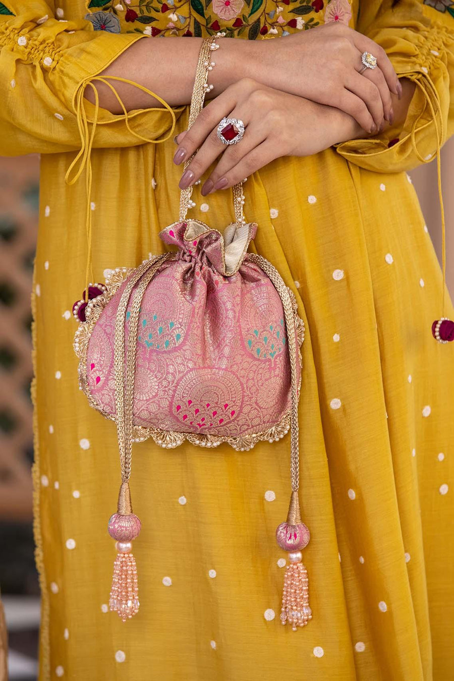 Kashi Pure Banarasi Silk Potli - Pink
AM-PT-0822-0003